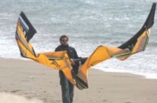  Kite en la playa en Marsala 
